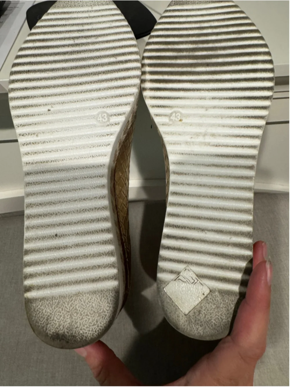 Unbranded Gold Woven platform Flats with Rubber Espadrille 11/43 White Sole